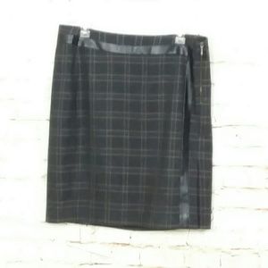 Reitmans plaid skirt